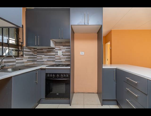 2 BEDROOM APARTMENT FOR SALE IN BLACKHEATH